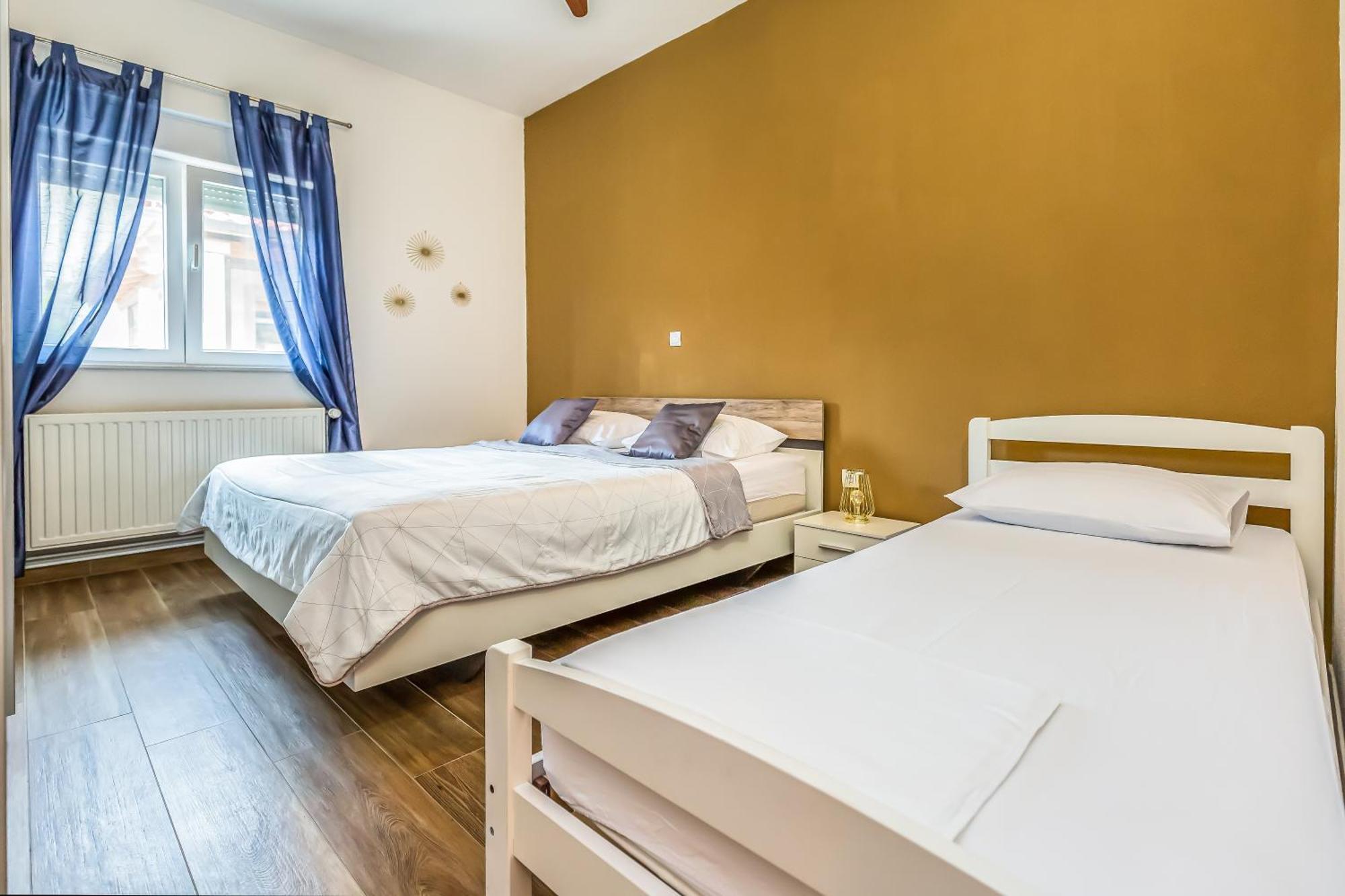 Apartmani Sulenta Tucepi Bilik gambar