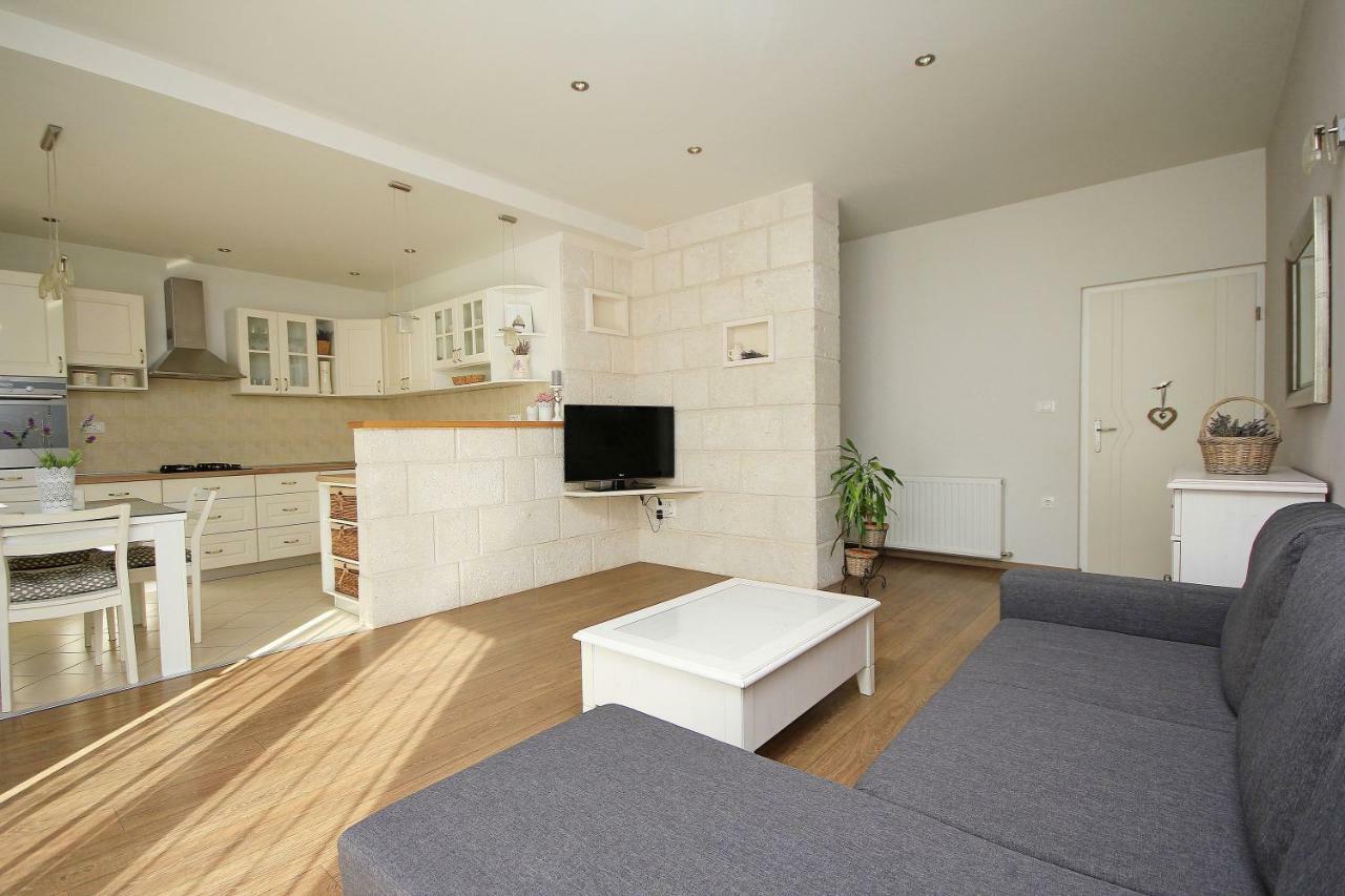 Apartmani Sulenta Tucepi Luaran gambar